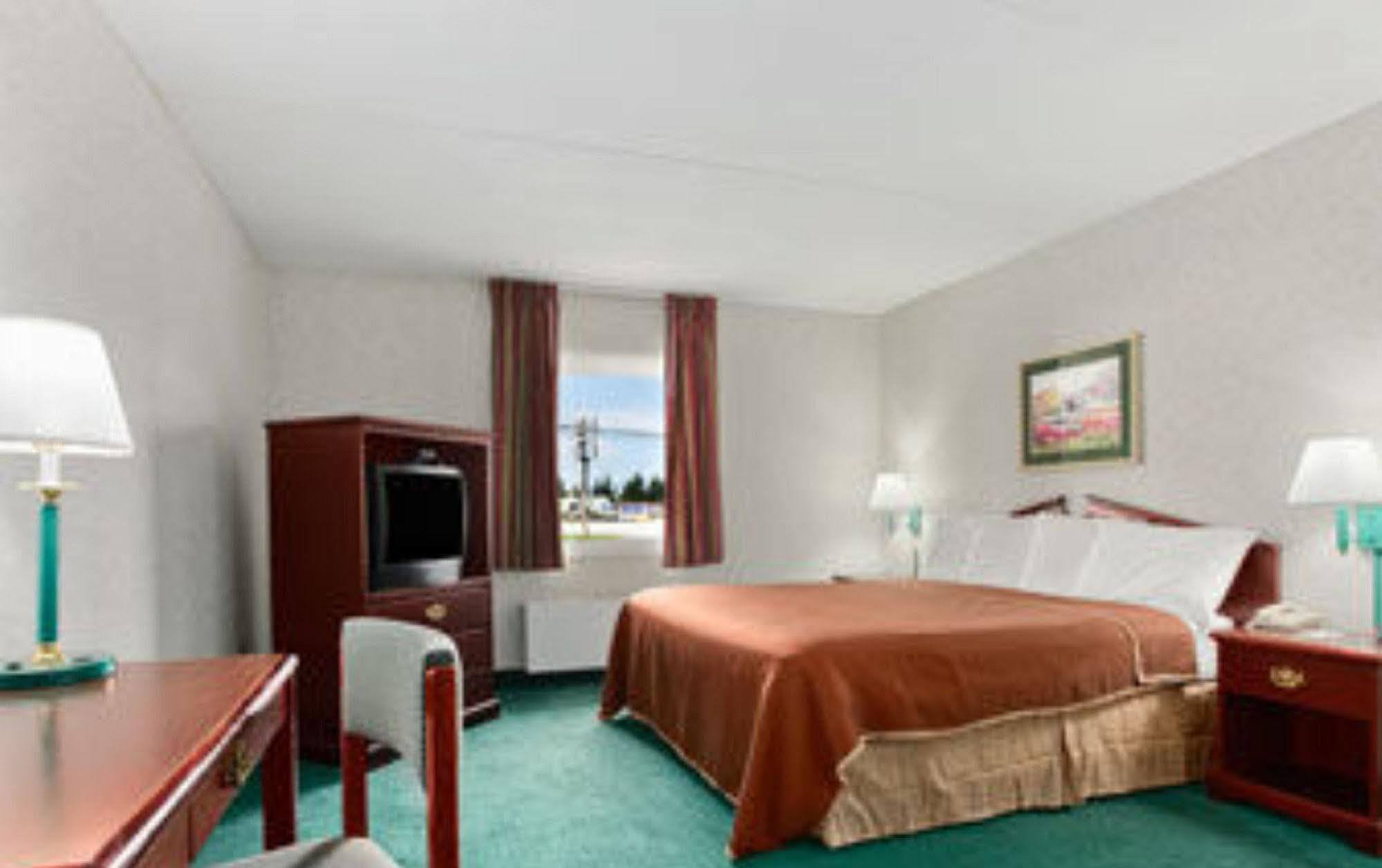 Diamond Carlisle Hotel Exterior photo